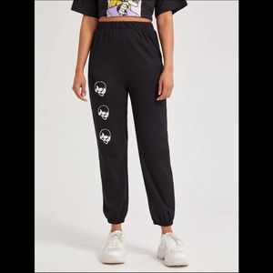 ⭐️SOLD⭐️ NWOT Skull graphic sweat pants